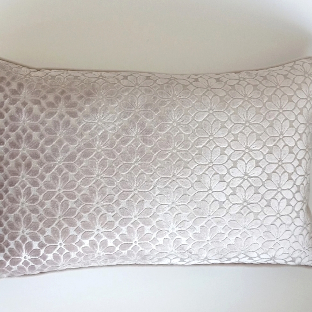 Sag Harbor Decorative Elegant Floral Velvet Genuine Duck Feather Pillow 14"x22"